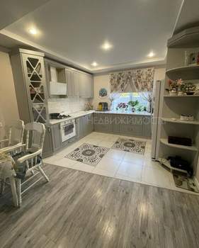 Дом 146м², 2-этажный, участок 4 сот.  