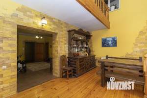 Дом 459м&sup2;, 2-этажный, участок 10 сот.  