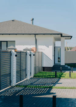 Дом 100м&sup2;, 1-этажный, участок 7 сот.  