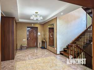 Дом 360м², 3-этажный, участок 14 сот.  