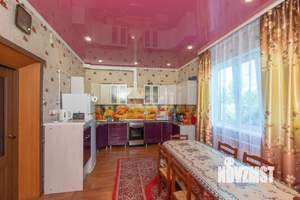 Дом 166м&sup2;, 2-этажный, участок 9 сот.  