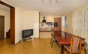 Дом 206м², 2-этажный, участок 15 сот.  