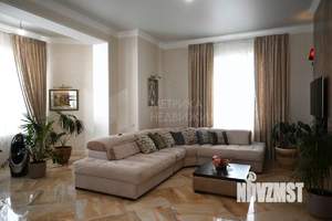 Коттедж 350м², 4-этажный, участок 11 сот.  