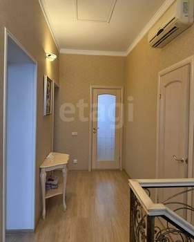 Дом 140м&sup2;, 2-этажный, участок 4 сот.  