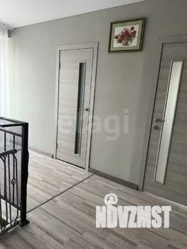 Дом 140м&sup2;, 2-этажный, участок 6 сот.  