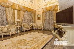 Дом 511м&sup2;, 3-этажный, участок 8 сот.  