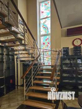 Коттедж 299м&sup2;, 3-этажный, участок 10 сот.  