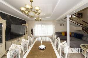 Дом 240м&sup2;, 2-этажный, участок 9 сот.  