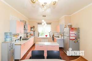 Дом 203м², 3-этажный, участок 5 сот.  