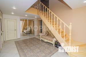 Дом 228м², 2-этажный, участок 11 сот.  