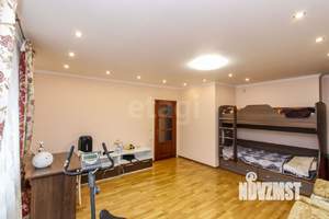 Дом 212м², 3-этажный, участок 11 сот.  