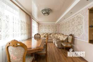 Дом 140м², 2-этажный, участок 11 сот.  