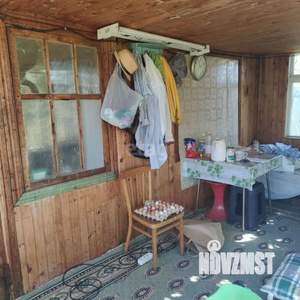 Дом 30м&sup2;, 2-этажный, участок 6 сот.  