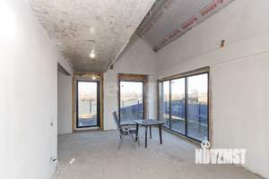 Дом 212м&sup2;, 2-этажный, участок 7 сот.  