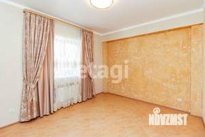 Дом 180м², 3-этажный, участок 10 сот.  