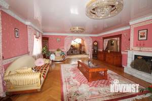 Дом 249м&sup2;, 2-этажный, участок 11 сот.  