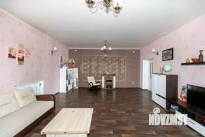 Дом 291м&sup2;, 3-этажный, участок 13 сот.  