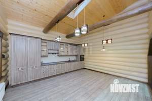 Дом 205м&sup2;, 2-этажный, участок 13 сот.  