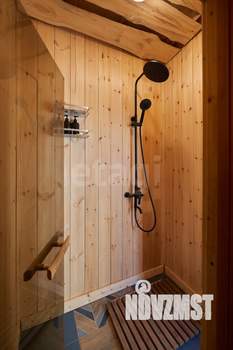 Дом 100м&sup2;, 2-этажный, участок 5 сот.  