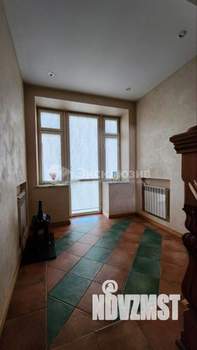 Коттедж 398м², 3-этажный, участок 15 сот.  