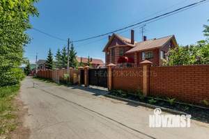 Коттедж 319м², 3-этажный, участок 15 сот.  