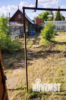 Дом 30м&sup2;, 2-этажный, участок 6 сот.  