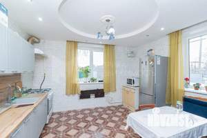 Коттедж 165м², 2-этажный, участок 5 сот.  