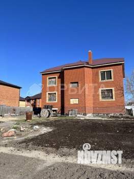 Дом 310м&sup2;, 2-этажный, участок 15 сот.  