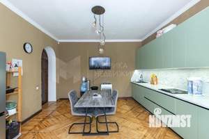 Коттедж 560м², 2-этажный, участок 15 сот.  