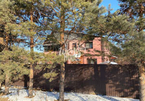 Дом 296м&sup2;, 2-этажный, участок 8 сот.  