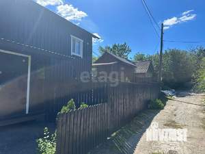 Дом 220м², 2-этажный, участок 6 сот.  
