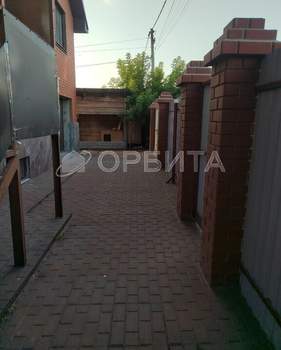 Дом 300м&sup2;, 2-этажный, участок 0 сот.  