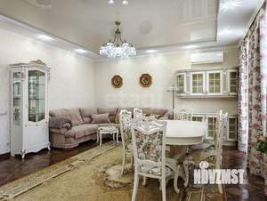 Дом 472м², 2-этажный, участок 10 сот.  