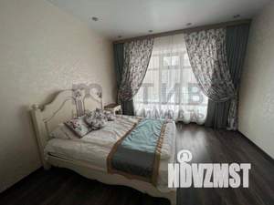 Дом 291м&sup2;, 2-этажный, участок 7 сот.  