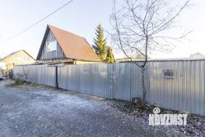 Дом 25м², 2-этажный, участок 6 сот.  