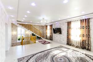 Дом 269м&sup2;, 3-этажный, участок 7 сот.  