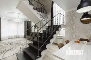 Дом 170м&sup2;, 2-этажный, участок 6 сот.  