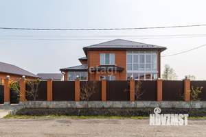 Дом 241м², 2-этажный, участок 10 сот.  