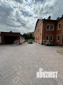 Дом 361м&sup2;, 2-этажный, участок 7 сот.  