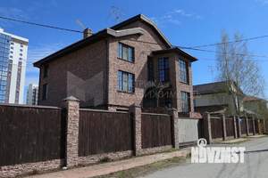 Коттедж 340м², 2-этажный, участок 12 сот.  