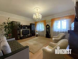 Дом 276м², 2-этажный, участок 13 сот.  
