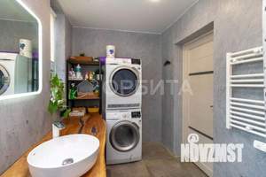 Дом 199м&sup2;, 2-этажный, участок 5 сот.  