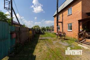 Дом 180м&sup2;, 3-этажный, участок 8 сот.  