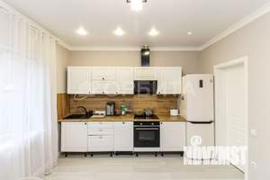 Дом 69м&sup2;, 2-этажный, участок 4 сот.  