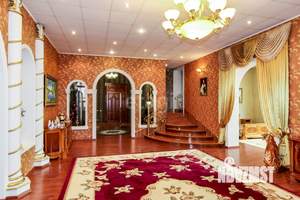 Дом 583м&sup2;, 3-этажный, участок 18 сот.  