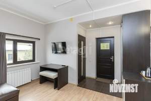 Дом 567м&sup2;, 3-этажный, участок 5 сот.  