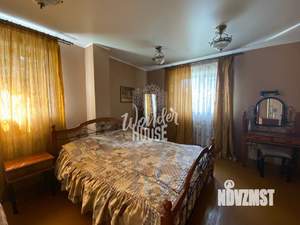 Дом 296м&sup2;, 2-этажный, участок 8 сот.  