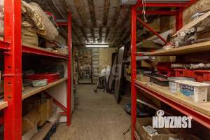 Дом 327м&sup2;, 3-этажный, участок 6 сот.  