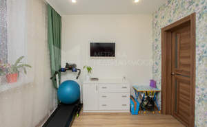 Дом 100м&sup2;, 2-этажный, участок 5 сот.  