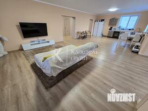 Дом 392м&sup2;, 3-этажный, участок 7 сот.  